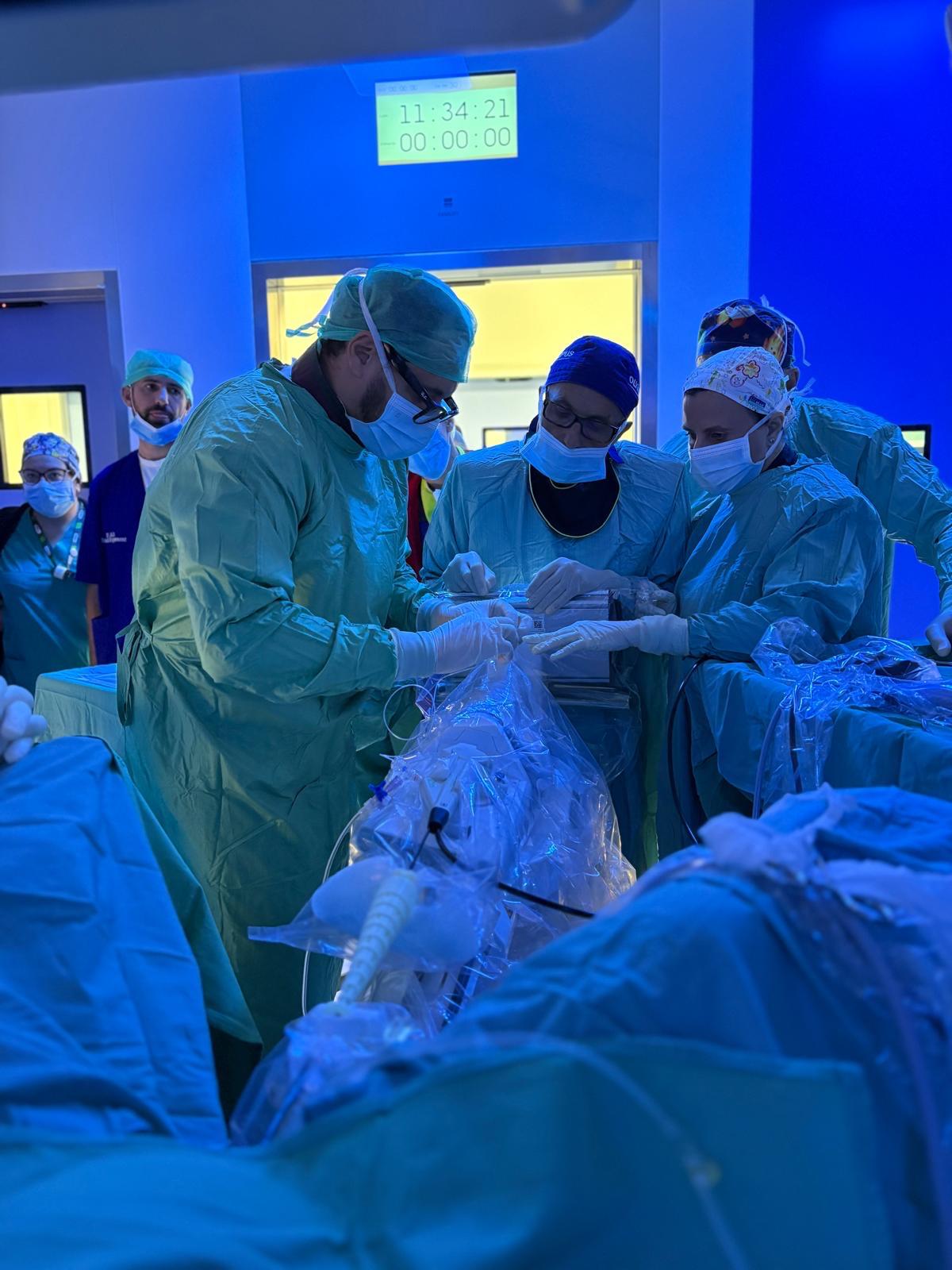 Chirurgia urologica all’avanguardia, al Santobono di Napoli innovativo robot per la calcolosi dei bambini. Si tratta del primo centro pediatrico a dotarsi di questa tecnologia
